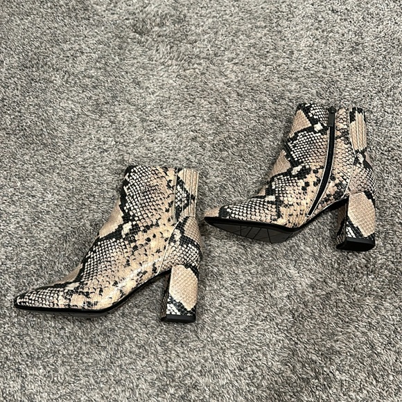 Aquatalia Boots - Picture 4 of 5